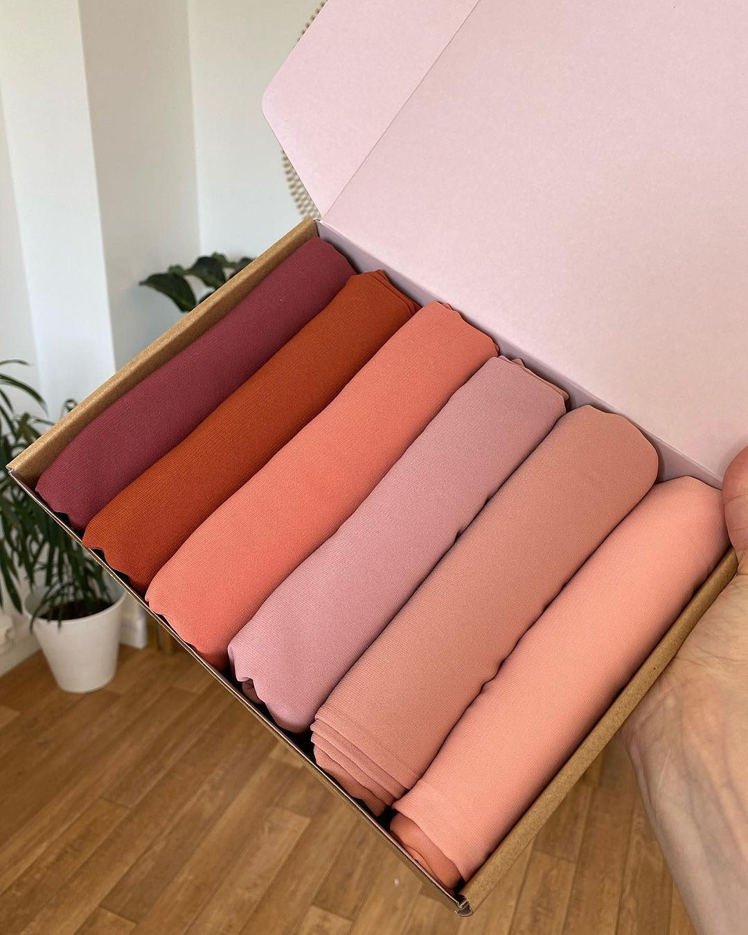 Georgette Hijab Box Of 6 In "Peach Quartz"